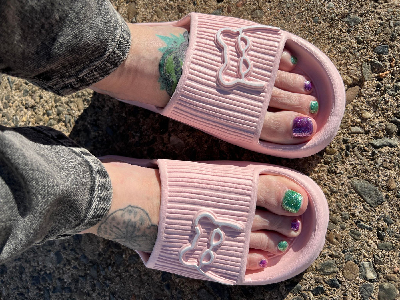 Beary Cool Slides - Bubblegum