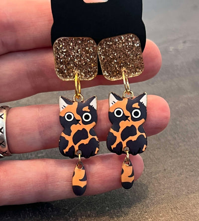 Popping Candy Dangle Earrings - Leo Spotty Tail