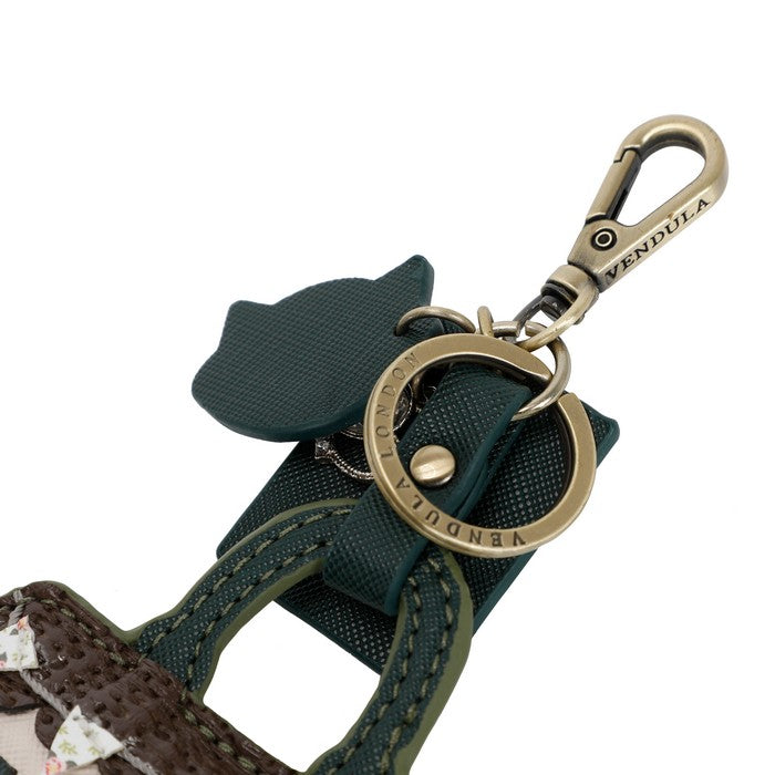 Vendula The Queen Elizabeth Pub Key Charm