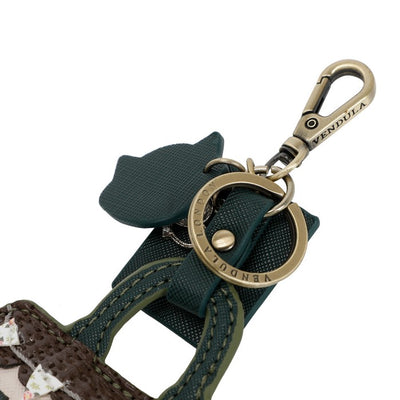 Vendula The Queen Elizabeth Pub Key Charm