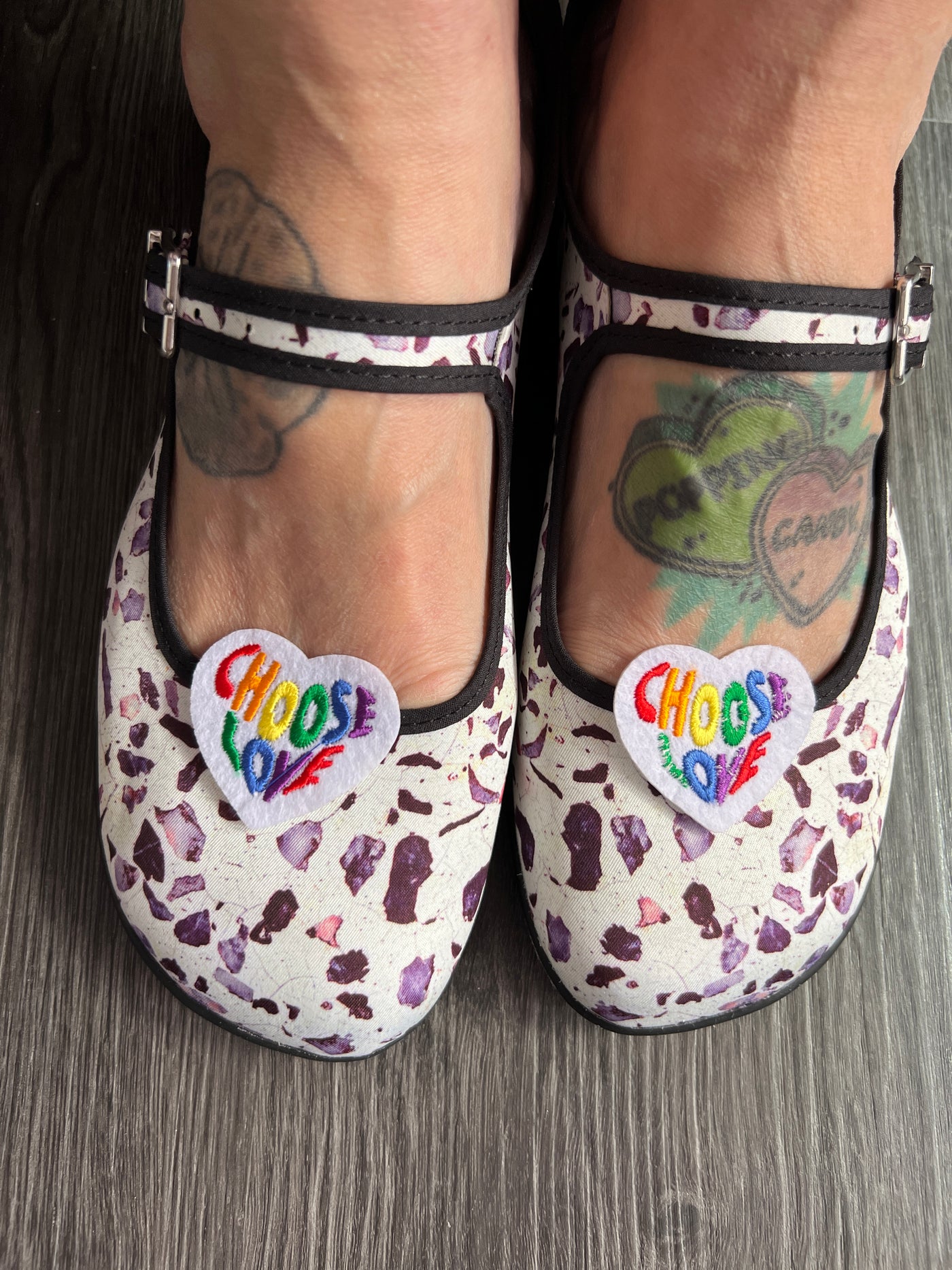 Popping Candy Shoe Clips - Choose Love