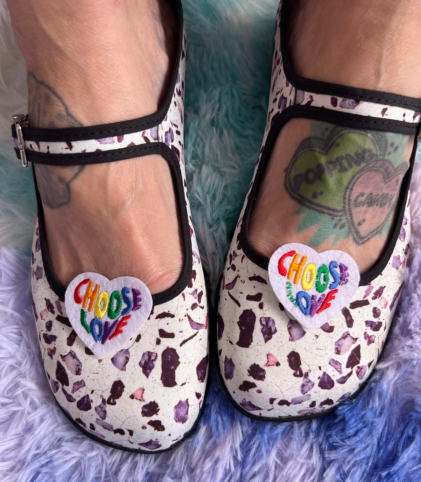 Popping Candy Shoe Clips - Choose Love